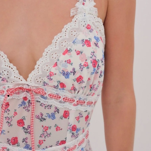 NWT for love and lemons ditsy day floral mini dress - Picture 8 of 16